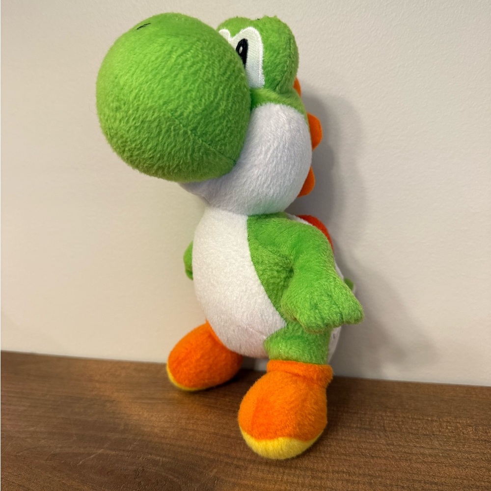 2010 Nintendo Super Mario Yoshi Green Plush Stuffed Little Buddy